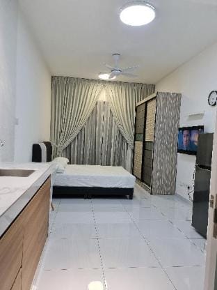 Sky Tree Studio apartment Bukit Indah with Netflix Apartment in Johor Bahru