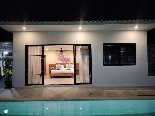 Beautiful 3 bedroom villa with pool and gym Villa in Rawai