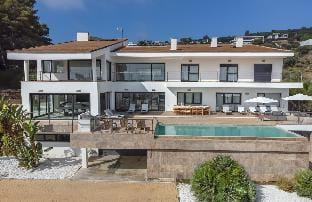 Villa Giga. Luxurious with a fantastic sea view Villa in Andalusia