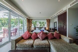 Daisy 2 Bedroom Amazing Seaview Apartment in Rawai