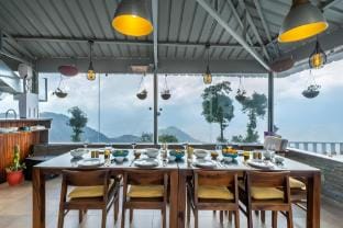 A Luxurious Mountain Bungalow with stunning views Villa in Uttarakhand