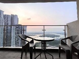 Modern • Seaview | Near CIQ Johor Bahru | 3B3B Apartment in Johor Bahru