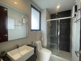 Modern • Seaview | Near CIQ Johor Bahru | 3B3B Apartment in Johor Bahru