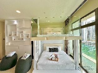 Palazio Mount Austin•Studio 4Pax WiFi/Lake View Apartment in Johor Bahru