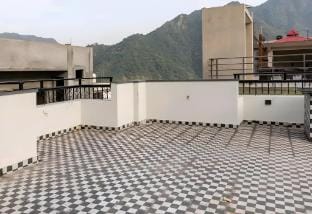 The Ultimate Escape Modern 1BHK  Flat Lift Tapovan Apartment in Rishikesh