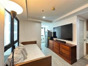 ADB Avenue tower Ortigas 15P Apartment in Pasig