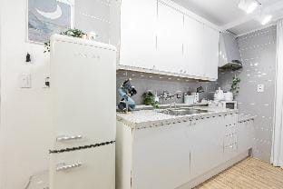 Sweet LUNA#1 Hongdae Stn.4min 2BR & Rooftop Apartment in Seoul
