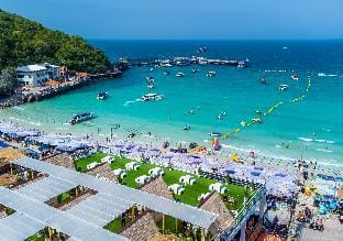 Tawaen Caza Sky Camping Luxury tent in Chon Buri Changwat
