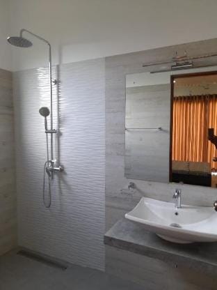 The Glen 3 Bedroom, apartment with free parking  Vacation rental in Western Province