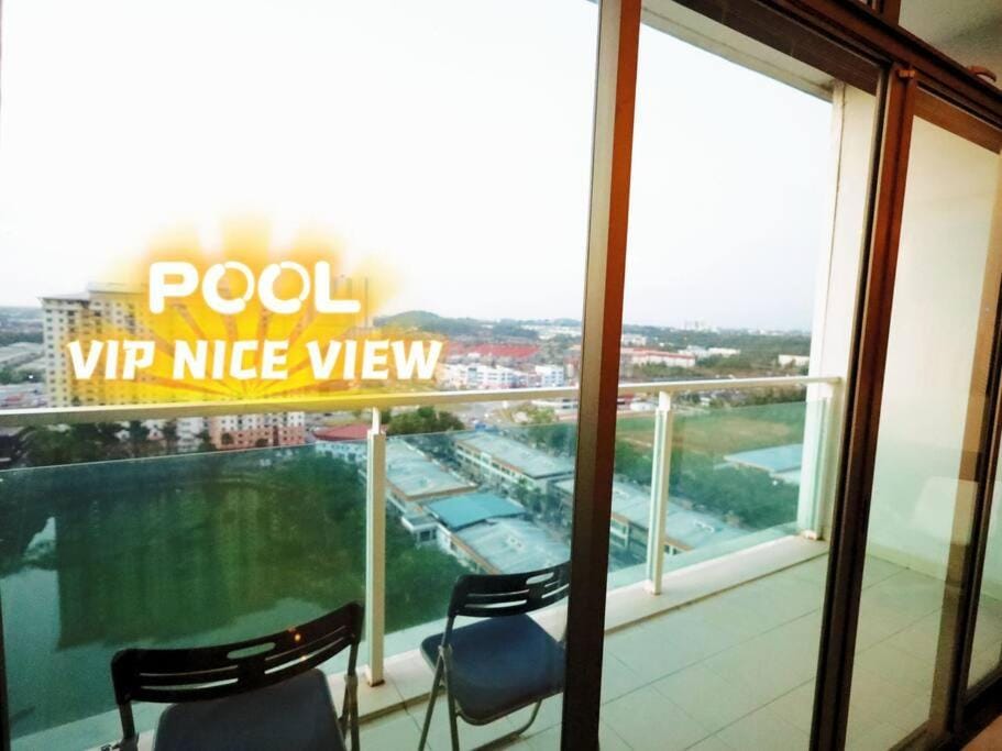 no service fee charge#16th super nice lake view Apartment in Johor Bahru
