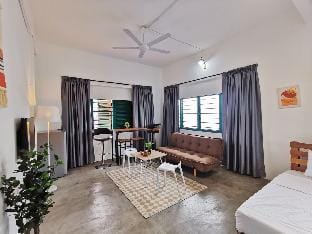 Ipoh town centre -rustic home 4pax (studio 5) Vacation rental in Ipoh