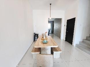 Botani Ipoh wabi sabi inshome 20pax Vacation rental in Ipoh