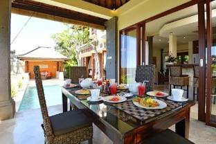 Family Three Bedroom Private Pool Villa In Ungasan Villa in Bali