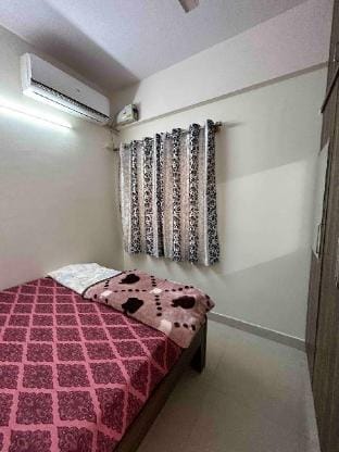 Comfy Haven for travelers near Whitefield Apartment in Bengaluru