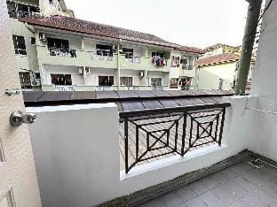 KK City A2Z Api-Api Modern Studio Homestay Apartment in Kota Kinabalu