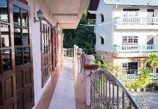 G house guest house /99 Apartment in Patong