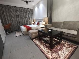 Interstellar View at 21st Floor Vacation rental in Noida