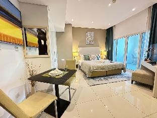 Manzil - Cozy Studio nr Downtown w Canal Views Vacation rental in Dubai