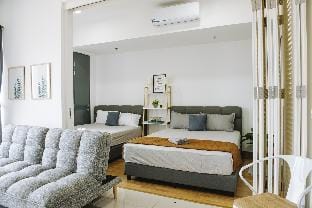 The Elm l Central Georgetown Condo @Macalister Vacation rental in George Town