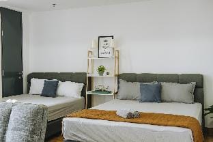The Elm l Central Georgetown Condo @Macalister Vacation rental in George Town