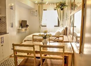 Tagaytay Studio Condominium at Pines Suites Apartment in Tagaytay