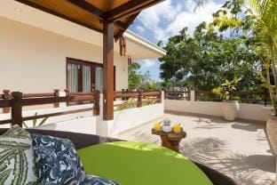 Family 2BDR Villa In Uluwatu Near The Beach  Villa in Bali