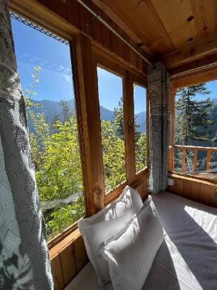 Tandi Tree cabin (your own  tree house) Vacation rental in Himachal Pradesh