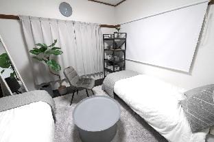 Close to Shinjuku! [3rd]Corner,Twin beds,Projector Apartment in Shinjuku