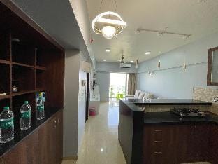 golf view & high class luxurious studio apartment. Apartment in Maharashtra