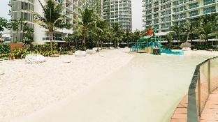 Group of 12 persons in Azure Urban Residences Apartment in Paranaque