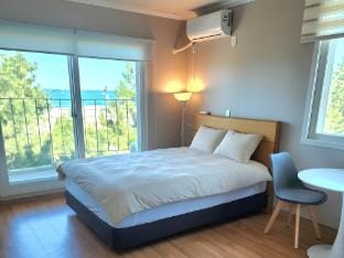 Yangyang Happy House Pension Bed and Breakfast in South Korea