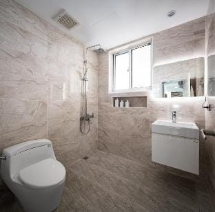 Modern/kitchen&balcon&patio/MRT 5min Apartment in Taipei City