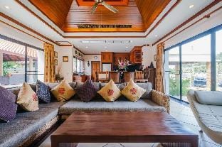 Lotus Pool Villa in Nai Harn Apartment in Rawai