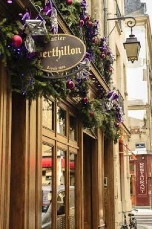 Le Voyage En Isle - Ile Saint Louis Apartment in Paris
