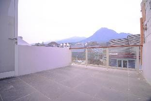 Villa Ceria | Private Pool & Rooftop Vacation rental in Batu