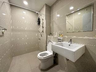 KGS SUTERA AVENUE KK | SUNSET SEAVIEW Apartment in Kota Kinabalu