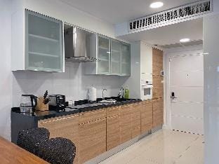 Bliss Patong 2Br Sea View Condo with Roof Top Pool Apartment in Patong