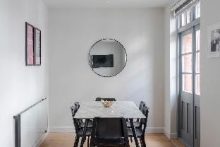 London's Calling -Farringdon - by Frankie Says Apartment in London Borough of Islington
