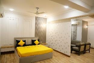 Wish Leisure, Noida, Sector 104 Vacation rental in Noida