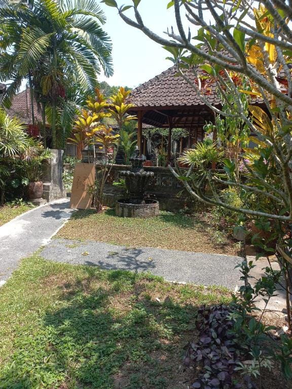 New Mumbul Inn Ubud Hotel in Ubud