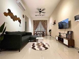 KLOE HOME23 【New 6P】【InfinityPool+】【DesignerHome】 Apartment in Malacca