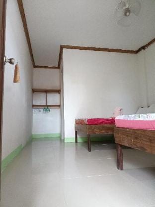 BUNDAL GUESTHOUSE Room-C Apartment in San Vicente