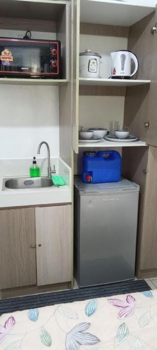 Aurora Staycation  Apartment in Mandaluyong