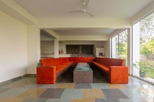 Bliss Farm Stays - Hilltop Villa in Secunderabad