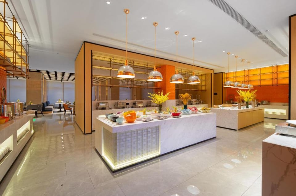 Rezen Select Hotel Guangzhou Baiyun International Airport & Airport T2 Hotel in Guangzhou