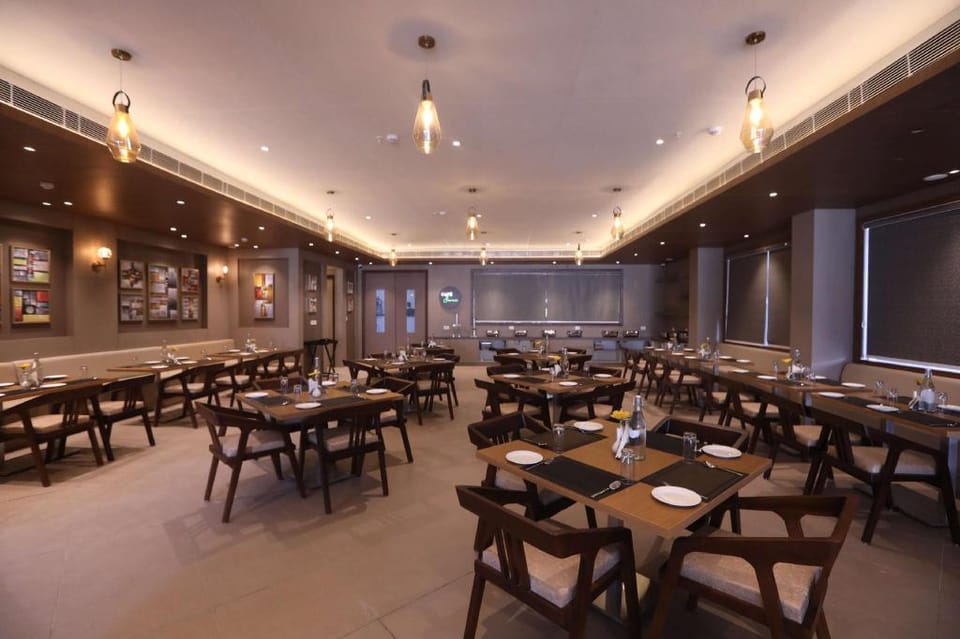 SureStay By Best Western Lucknow Hotel in Lucknow