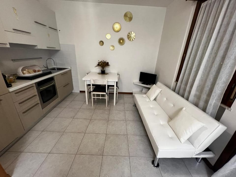 Arryanna Apartment Hotel in Verona