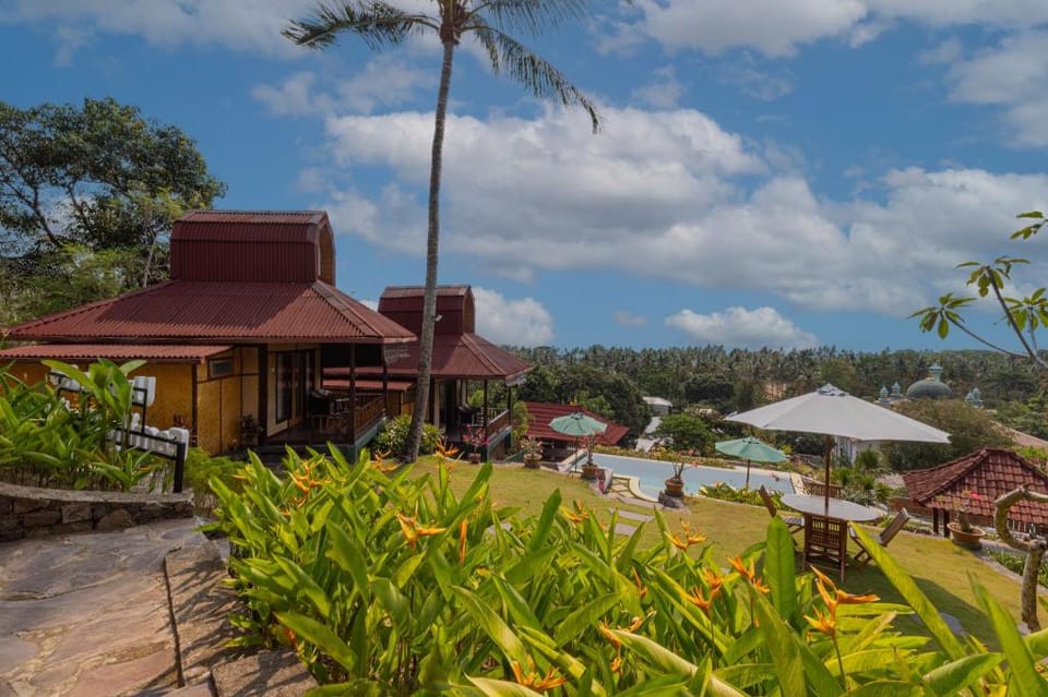 Safara Villa & Bungallow (SYARIAH) Hotel in Batu Layar
