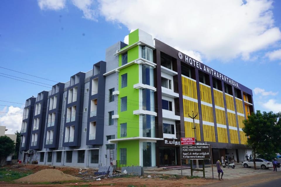HOTEL ANITHAPARTHIBAN Hotel in Tamil Nadu