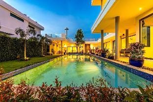 Luxury Modern 6 Bed Private Pool Villa (LLW) Villa in Nong Kae